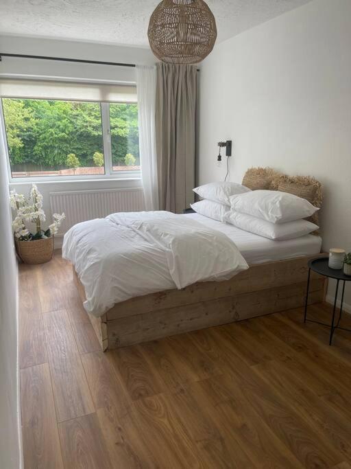 Stylish Apartment With Stunning Views Chislet Exteriör bild